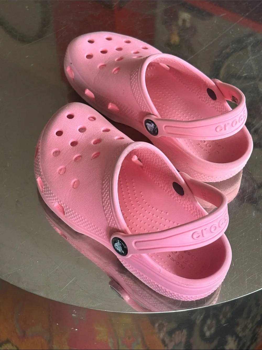 CROCS Kids Classic Clog in Bright Pink